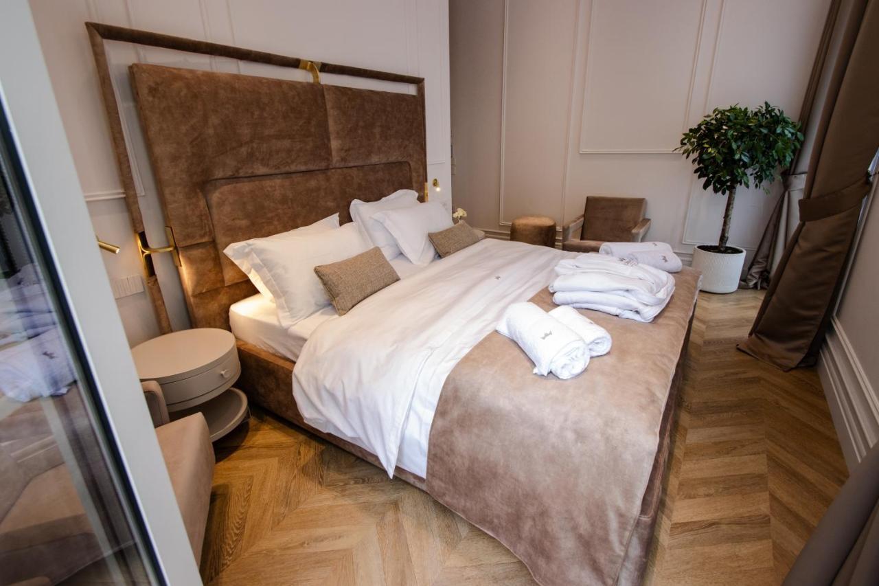 The Crown Boutique Hotel & Spa Tirana Kültér fotó
