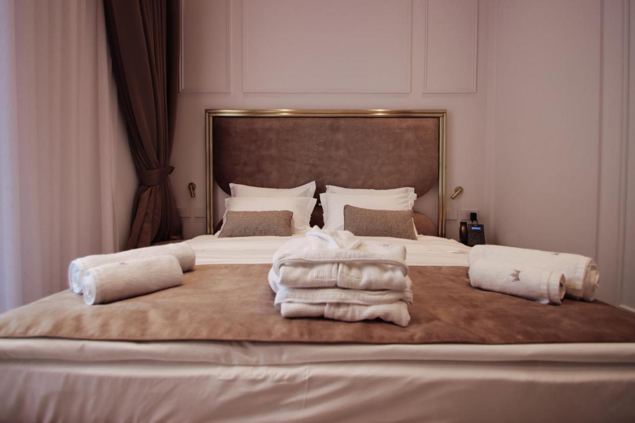 The Crown Boutique Hotel & Spa Tirana Kültér fotó